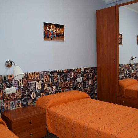 Casa Rural Natalia Valmuel ภายนอก รูปภาพ